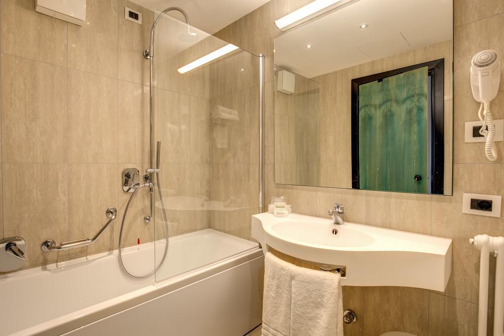 Albergo Firenze Côme Esterno foto